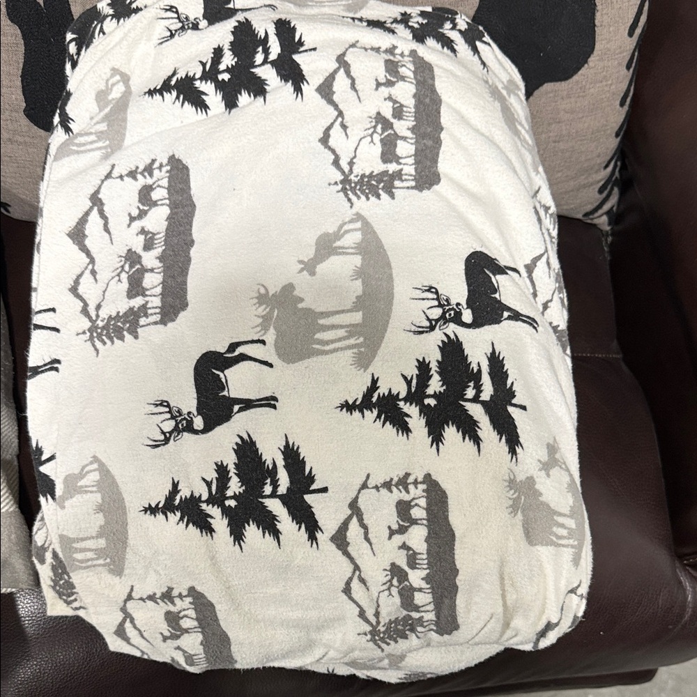 King size Cozy Deer and Tree Pattern flannel sheet set